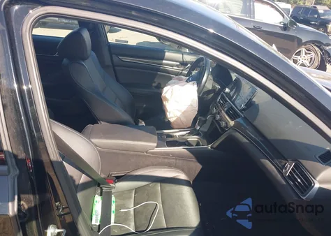 2020 Honda Accord Sport z USA, uszkodzony, nr VIN 1HGCV1F32LA154411